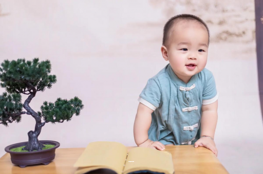 供卵试管代怀生子费用宝宝爱吐奶是什么原因
